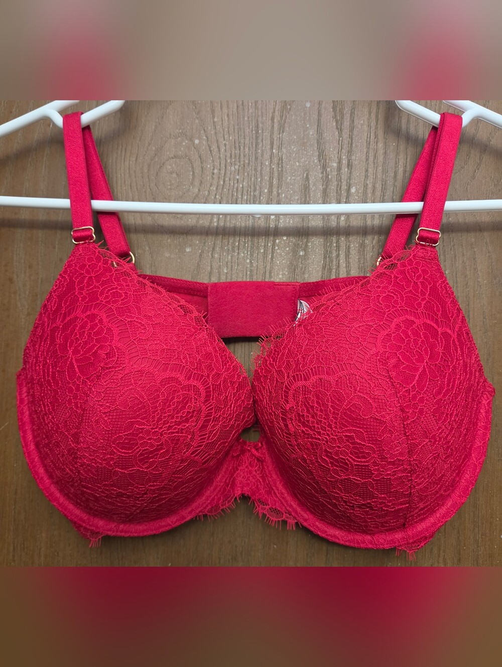 Victoria's Secret Dream Angels Red Push-Up Bra